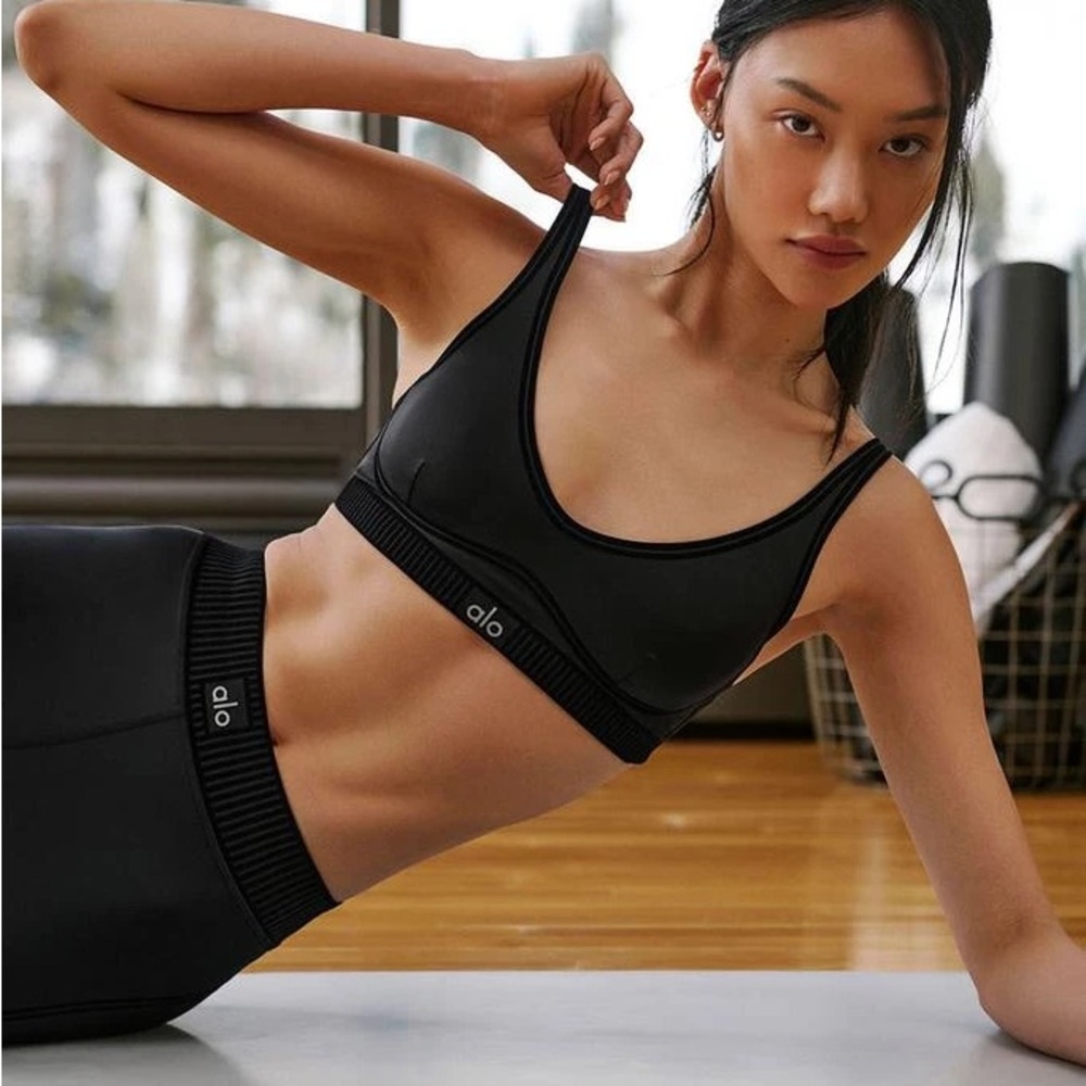 ALO | line up airlift set - bra and shorts | XS